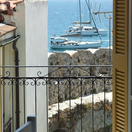 Nafpaktos Apartment And Studios In Port Buitenkant foto