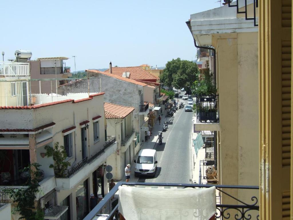 Nafpaktos Apartment And Studios In Port Buitenkant foto
